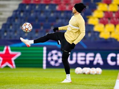 Diego Carlos, en el entrenamiento del Sevilla en Salzburgo.