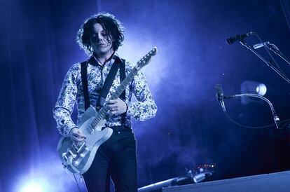 Jack White durante un concierto.