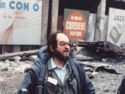 Stanley Kubrick, durante el rodaje de 'La chaqueta metálica' en 1986.