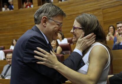 Ximo Puig i M&oacute;nica Oltra a les Corts Valencianes.