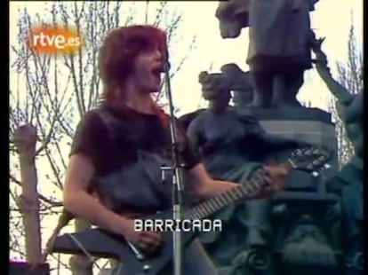 Barricada durante su concierto de 1986 en paseo de Camoens, en homenaje a Tierno Galván.