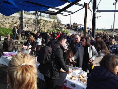 Vecinos de Paramos en la reunión de A Torre.