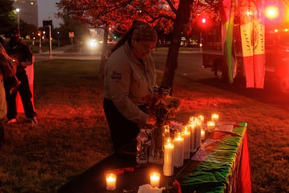 Vigilia para las víctimas del tiroteo, frente al Hospital Parkland de Dallas, el 25 de septiembre.