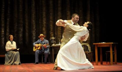 Escena del montaje de 'Tio Vania', del dramaturgo ruso Antón Chéjov, en las tablas ahora de la mano de Santiago Sánchez.