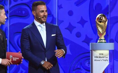 Cannavaro, en el sorteo de San Petersburgo.