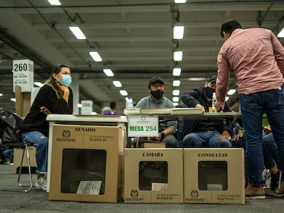 Centro de votación del centro de convenciones corferias en Bogotá, el 13 de marzo de 2022.
