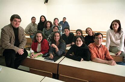 Luis García Montero, con los alumnos del IV Curso de Formación de Editores Iberoamericanos.