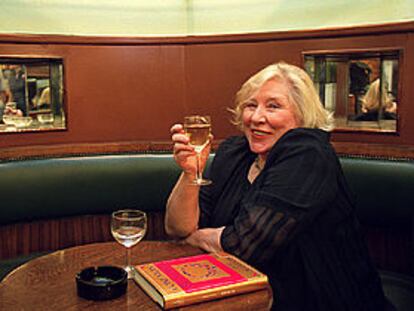 La escritora Fay Weldon, ayer en Madrid.