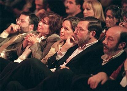 Dirigentes socialistas, en el congreso de la Federación Socialista Madrileña en noviembre de 2000.