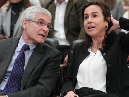 El presidente de Renfe, Isaías Táboas, junto a la presidenta de Adif, Isabel Pardo.