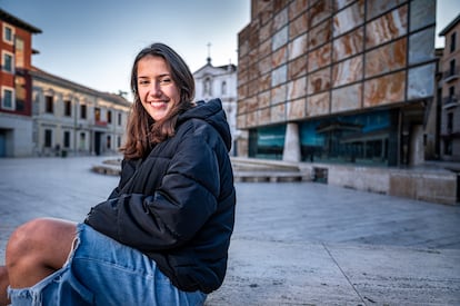 Emma Aparicio, en el Museo Alma Mater de Zaragoza. 