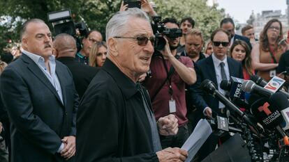 El actor Robert De Niro ante la prensa en Nueva York, el 28 de mayo 2024.