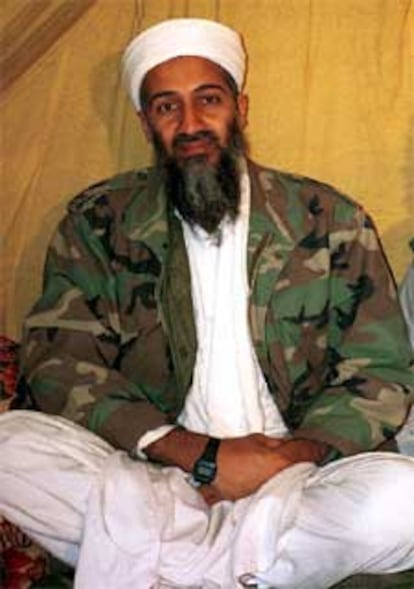 Bin Laden, en una foto tomada en Afganistán.