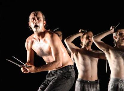Una escena de la obra <i>Áyax,</i> con la que el director Theo Terzopoulos vuelve al festival de teatro de Mérida.
El director griego Theo Terzopoulos.