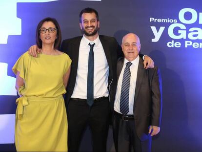 María Jesús Ibáñez, Guillem Sànchez y Jesús G. Albalat durante la gala de los Ortega y Gasset.