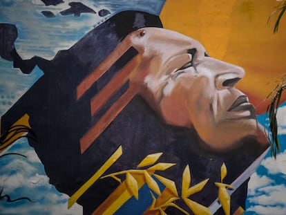 Un mural de Hugo Chávez en Caracas (Venezuela).