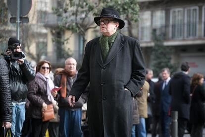 El poeta Pere Gimferrer a su llegada a la barcelonesa Basílica de la Concepció