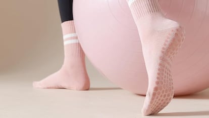 Artículo de EL PAÍS Escaparate que describe 11 básicos de otoño para mujer en moda y accesorios en Amazon Haul