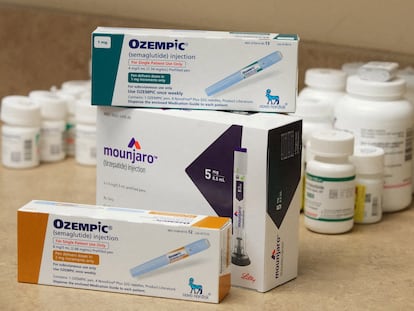 FILE PHOTO: Boxes of Ozempic and Mounjaro, semaglutide and tirzepatide injection drugs used for treating type 2 diabetes and made by Novo Nordisk and Lilly, is seen at a Rock Canyon Pharmacy in Provo, Utah, U.S. March 29, 2023. REUTERS/George Frey/File Photo