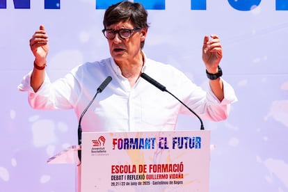El president, Salvador Illa interviene en un acto organizado por las juventudes de su partido, este domingo en Castellnou de Bages.