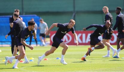 Los jugadores ingleses, durante el entrenamiento.