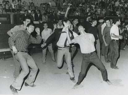 Fans at a Beatles concert in Madrid in 1965. 