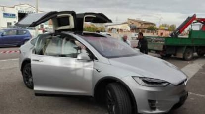 En la imagen, un coche Tesla Model X. Uno de los automóviles que se incluyen en la rifa.