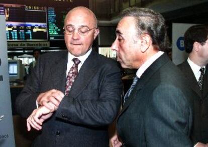 Josep Oliu (izquierda), ayer junto al presidente de la Bolsa de Barcelona, Joan Hortalà.