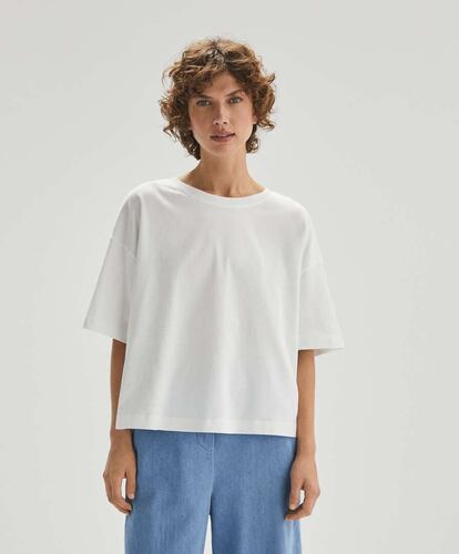 La apuesta de Oysho es esta camiseta de su colección sostenible, que no puede ser más versátil y perfecta. 12,99€