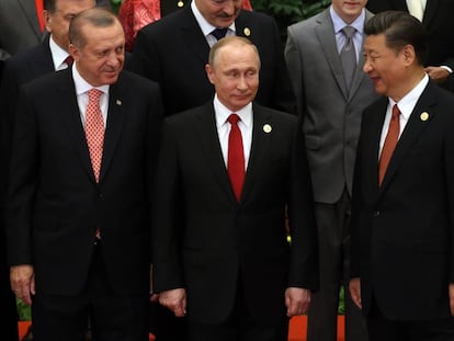 Recep Tayyip Erdogan, Vladimir Putin y Xi Jinping, durante un encuentro en China en mayo de 2017.