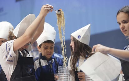 El congreso gastronómico que se celebra en el Kursaal donostiarra recibe este año a 1.600 asistentes de 35 nacionalidades para disfrutar de las más de 150 actividades programadas, también para los más benjamines.