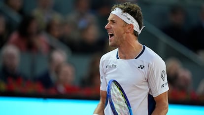 Casper Ruud celebra su triunfo en Madrid.
