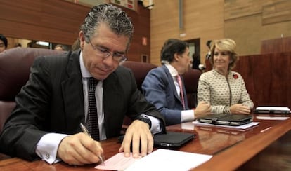 Francisco Granados, Ignacio González y Esperanza Aguirre, en la Asamblea de Madrid en una imagen de archivo.