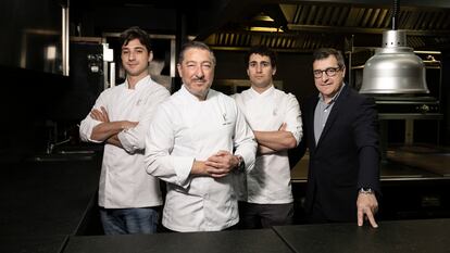 De izquierda a derecha: Marc Roca, Joan Roca, Martí Roca y Josep Roca, en El Celler de Can Roca, en Girona.