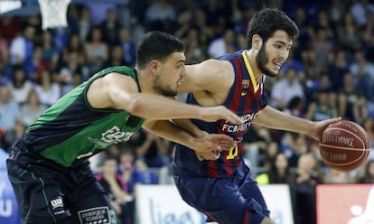 Abrines, defendido por Ventura.