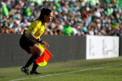 Karen Díaz, durante un partido de la Liga MX en 2018, en Torreón.