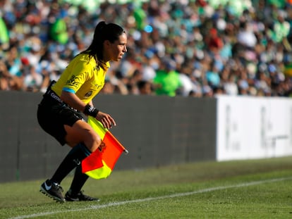 Karen Díaz, durante un partido de la Liga MX en 2018, en Torreón.