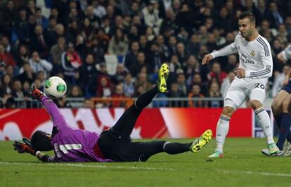 Jes&eacute; marca el segundo gol del Madrid. 