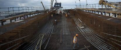 Obras de construcción de un puente.