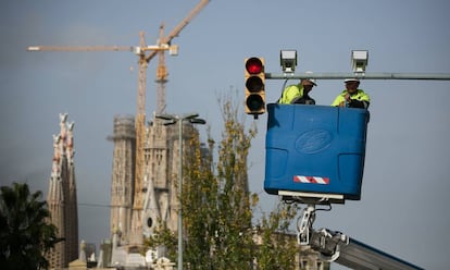 Instal·lació de càmeres aquest dimarts a Barcelona.