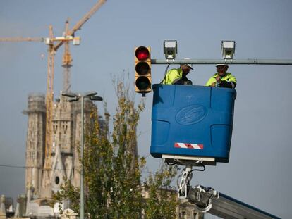 Instal·lació de càmeres aquest dimarts a Barcelona.