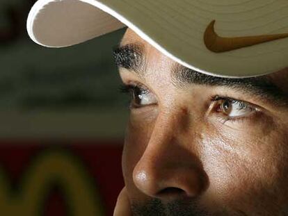 Deco, durante una rueda de prensa de la selección portuguesa.