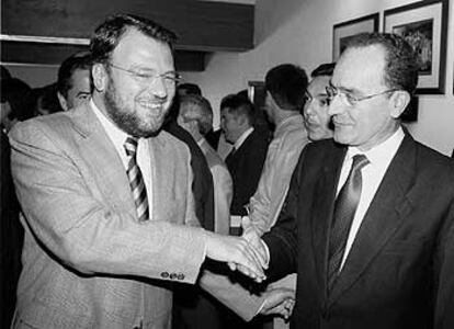 Los alcaldes de Sevilla y Málaga, Alfredo Sánchez Monteseirín y Francisco de la Torre, en una foro de archivo.