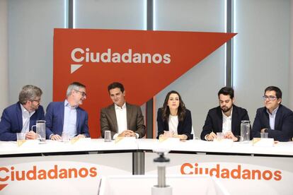 De izquierda a derecha: Fran Hervías, José Manuel Villegas, Albert Rivera, Inés Arrimadas, Fernando de Páramo y José María Espejo.