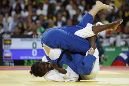 María Bernabeu compite con Katarzyna Klys.