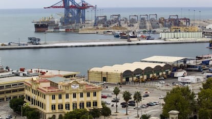 Instalaciones del puerto de M&aacute;laga. 