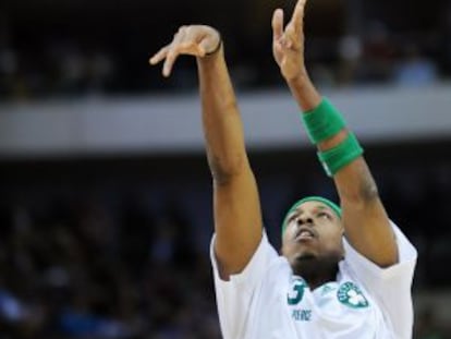 Paul Pierce, en el concurso de triples de 2010.