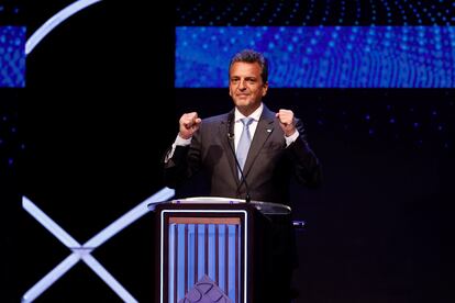El candidato Sergio Massa de Unión por la Patria en el debate del 1 de octubre 2023.