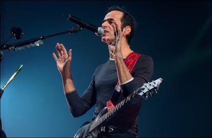 Jean-Jacques Goldman, in concert in 2003.