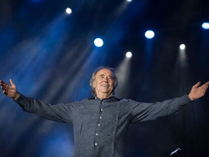 Joan Manuel Serrat durante el concierto de su última gira en Mahón, Menorca, el pasado 17 de agosto.
